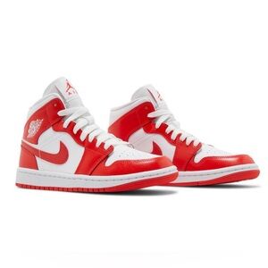 Nike Women’s Jordan 1 Mid | Habanero Red